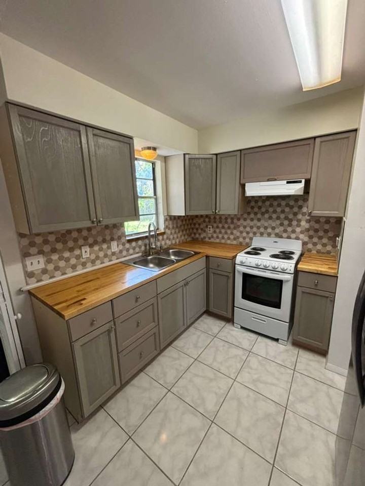 1209 Gattis Dr - Photo 6 of 17