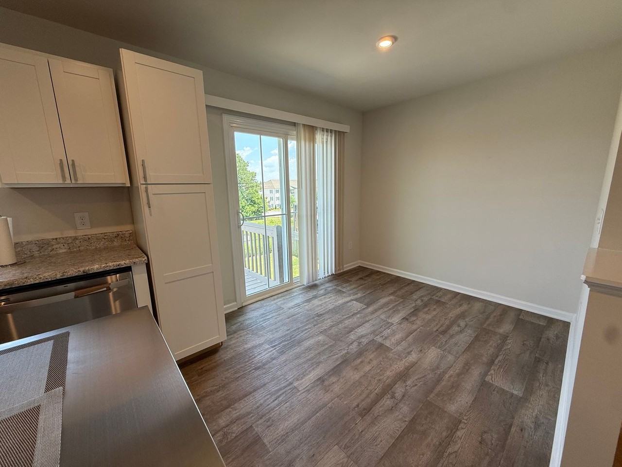 306 Parkridge Way - Photo 4 of 15