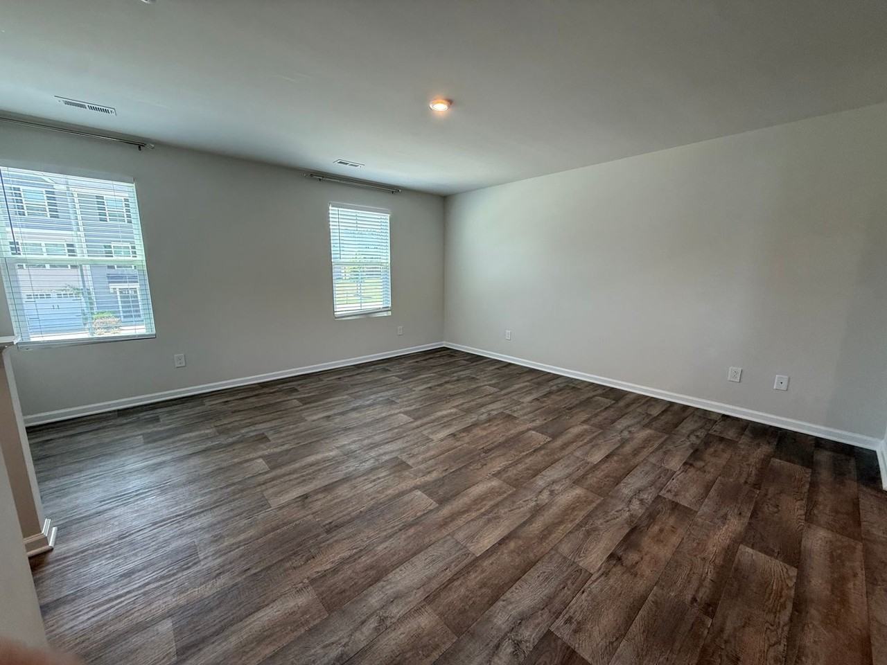 306 Parkridge Way - Photo 6 of 15