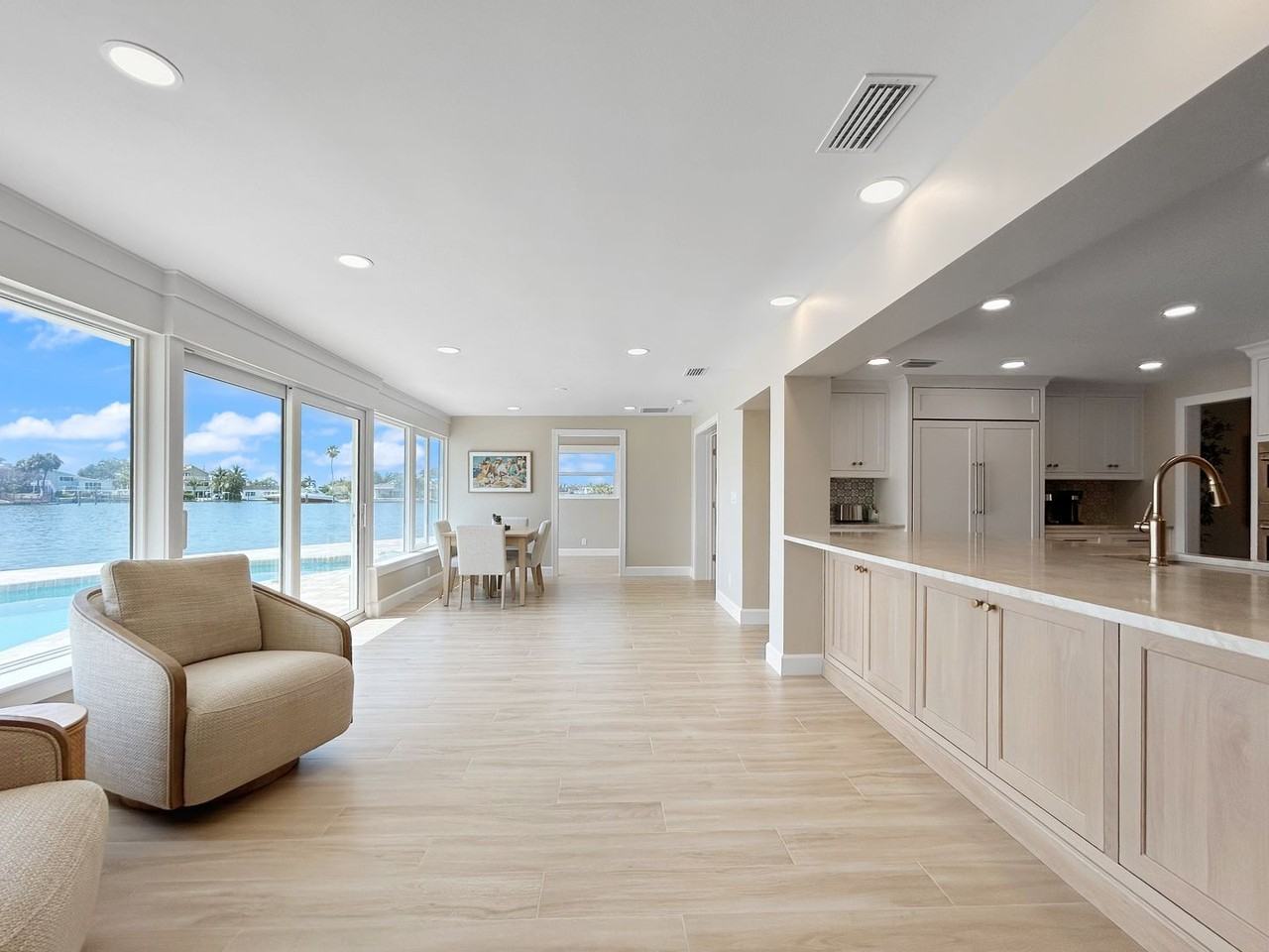6331 4th Palm Pt - Photo 6 of 37