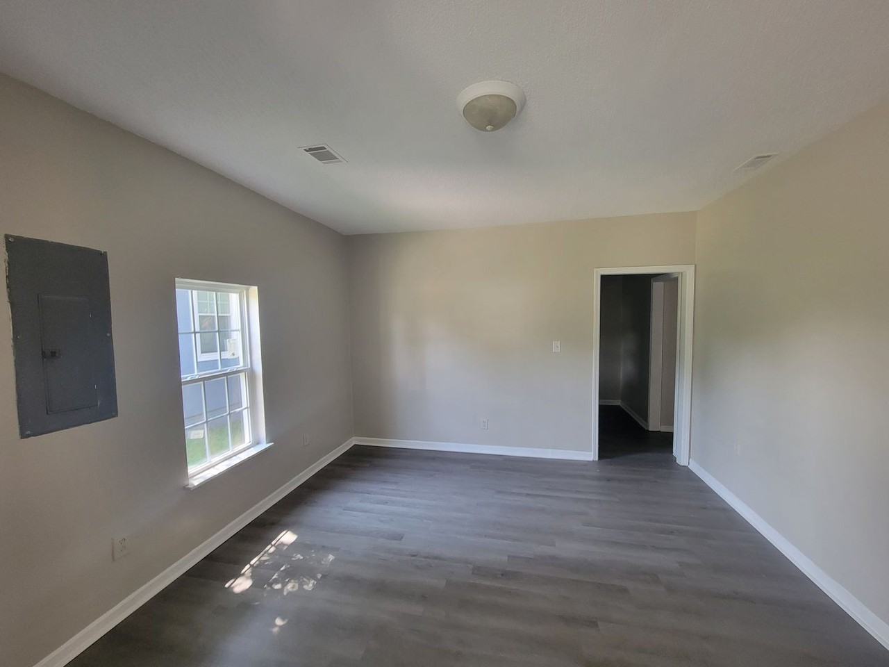 2015 Grand Blvd - Photo 4 of 13