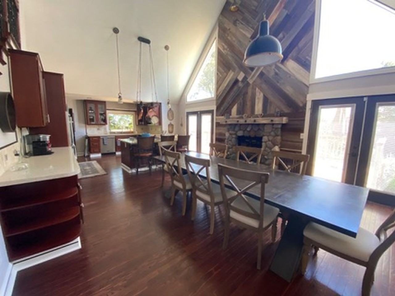 126 Ridgecrest Dr - Photo 3 of 37
