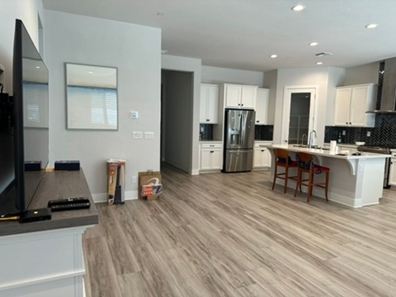 817 Cosmos Dr - Photo 4 of 41