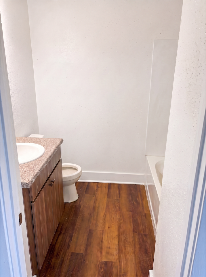 1165 Cannon St - Photo 3 of 10