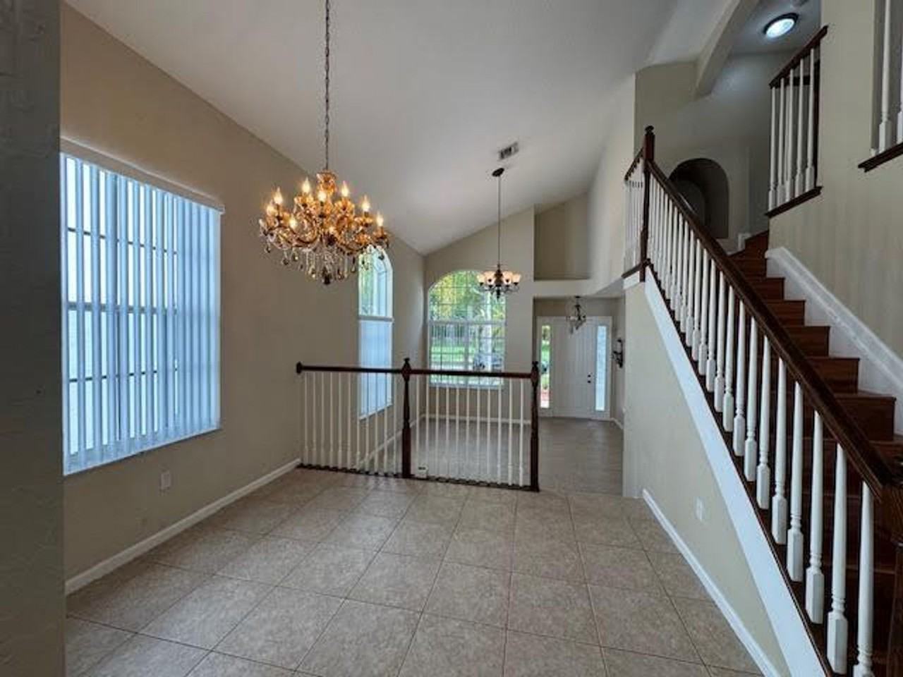 9638 Wolcott Pl - Photo 5 of 16