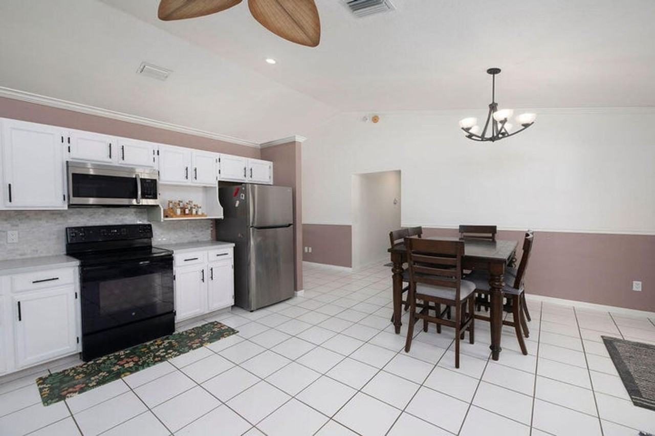 14502 69th St N - Photo 2 of 12