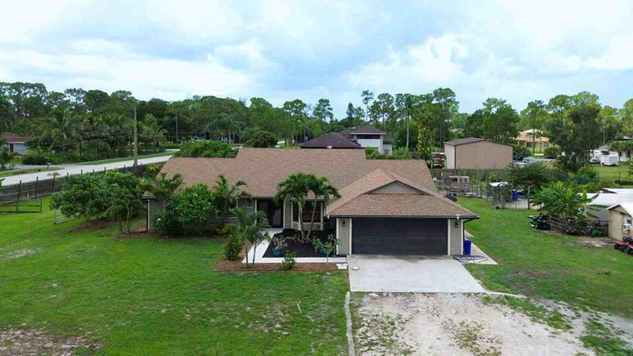 14502 69th St N - Photo 7 of 12