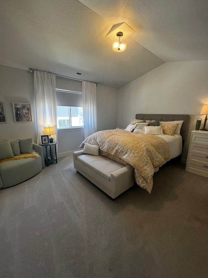 282 W 490 N - Photo 5 of 14