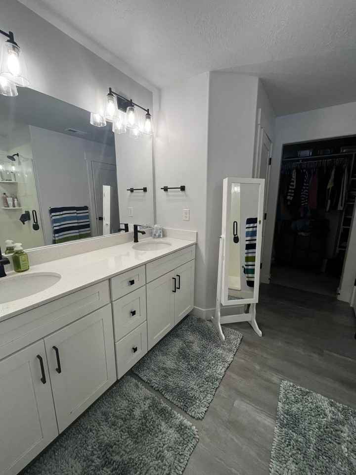 282 W 490 N - Photo 6 of 14