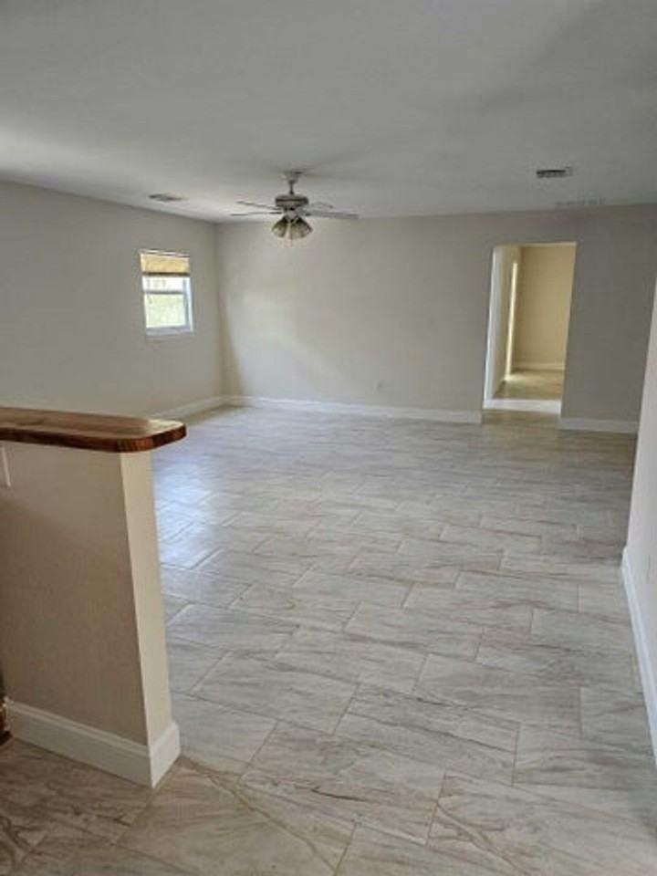 2013 Dock St - Photo 3 of 11