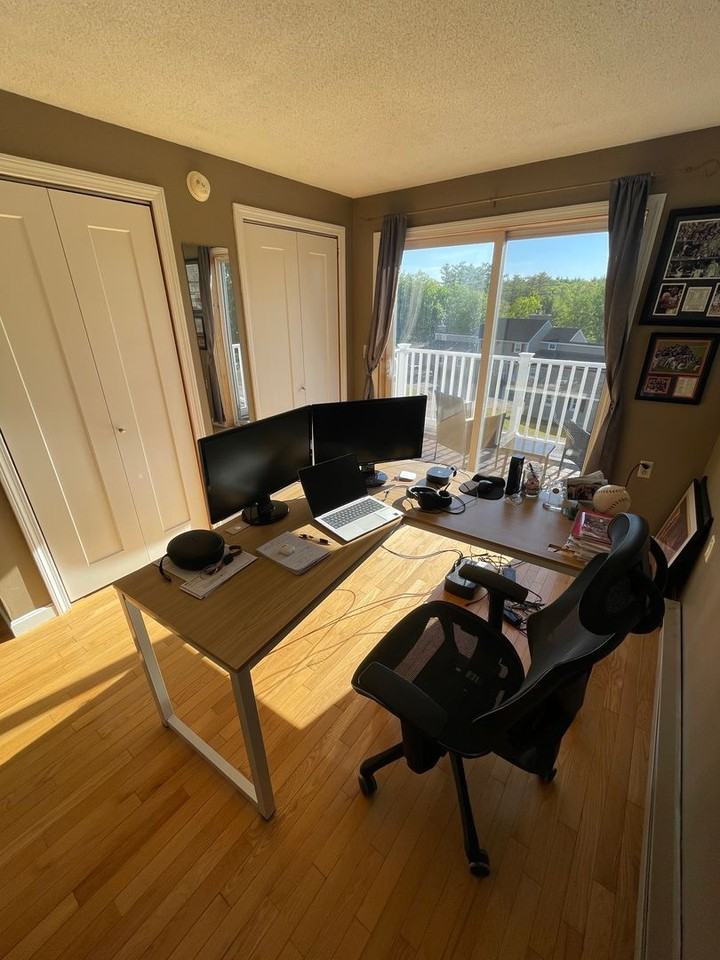 25 Riverview Dr Apt C - Photo 2 of 12