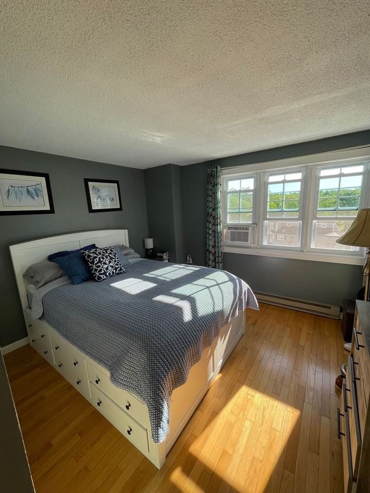 25 Riverview Dr Apt C - Photo 4 of 12