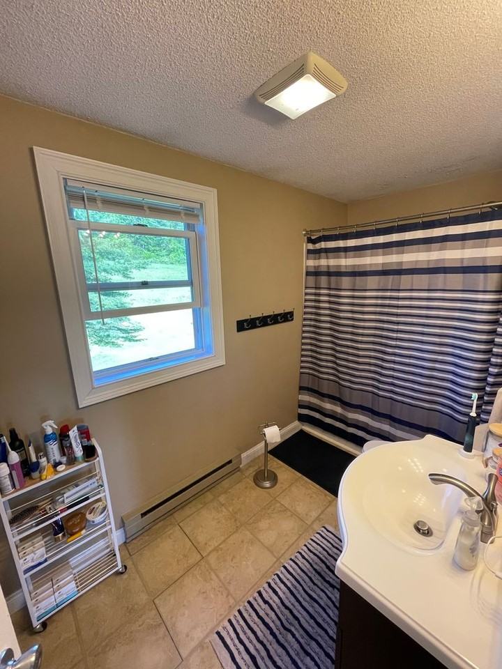 25 Riverview Dr Apt C - Photo 5 of 12