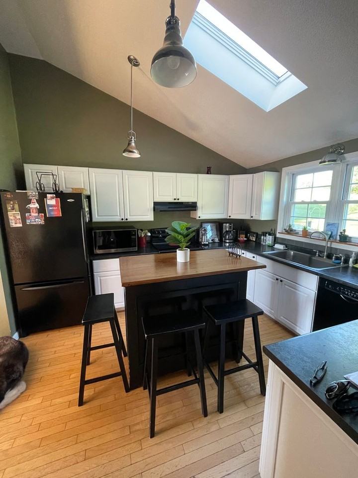 25 Riverview Dr Apt C - Photo 7 of 12