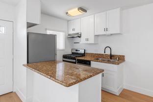 1413 HEMLOCK - Photo 1 of 1