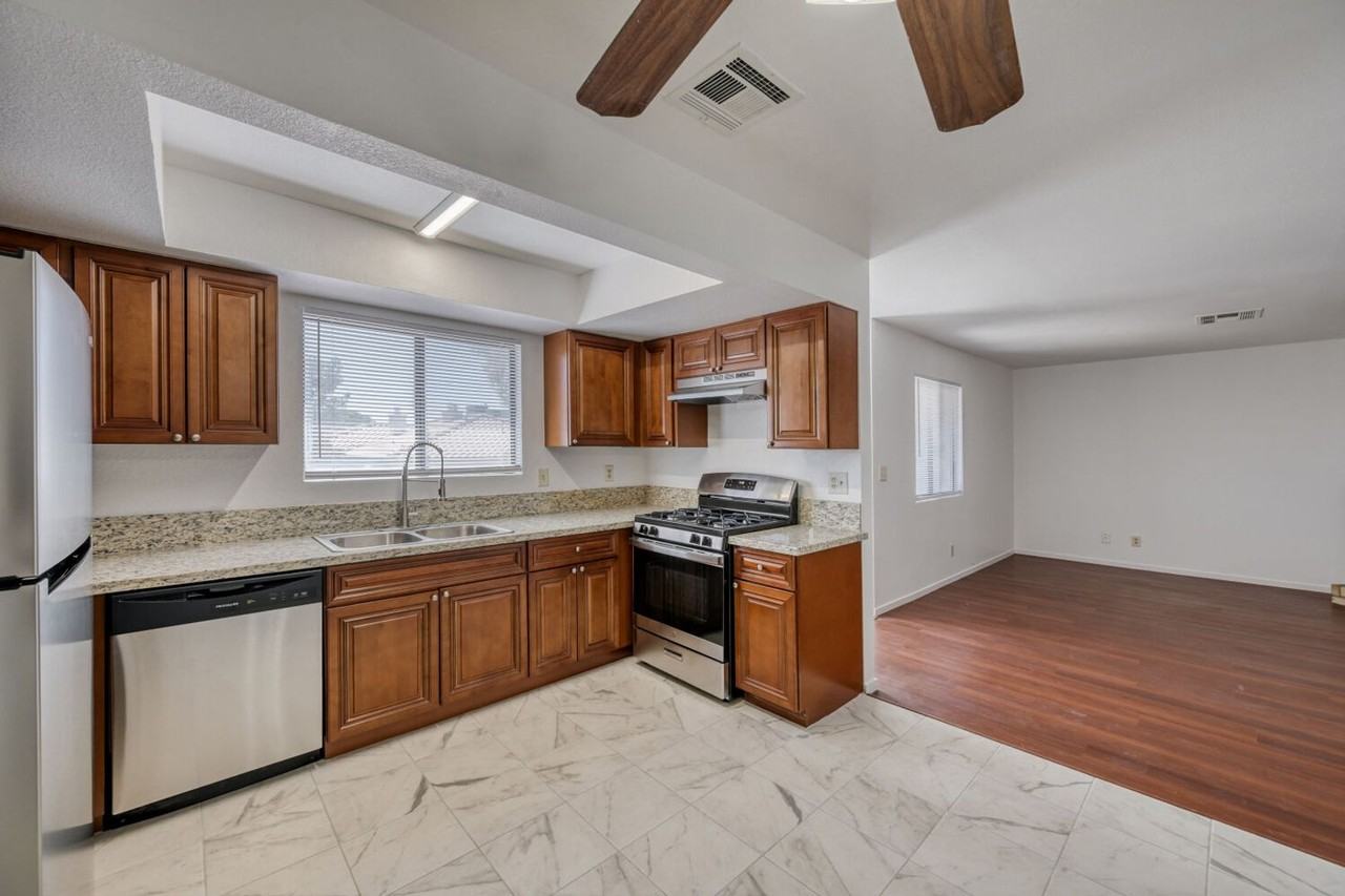 6713 W Charleston Blvd #4 - Photo 5 of 14