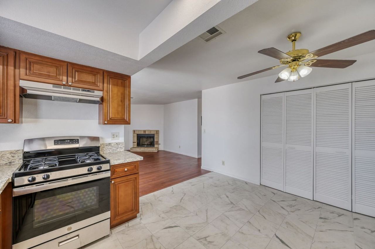 6713 W Charleston Blvd #4 - Photo 6 of 14