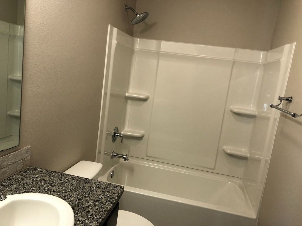 13814 Avenue S - Photo 3 of 11