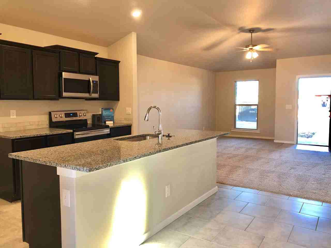 13814 Avenue S - Photo 5 of 11