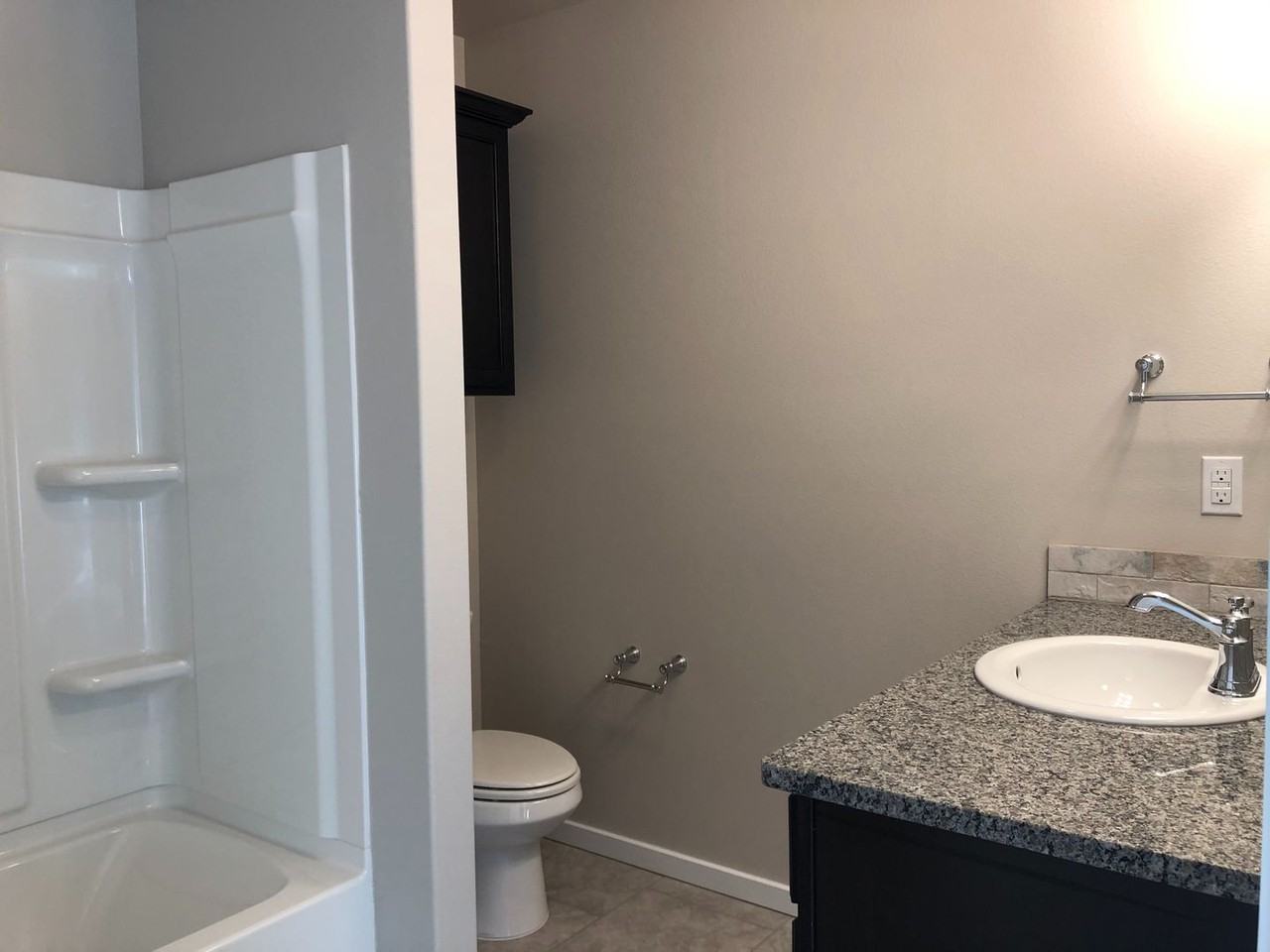 13814 Avenue S - Photo 7 of 11