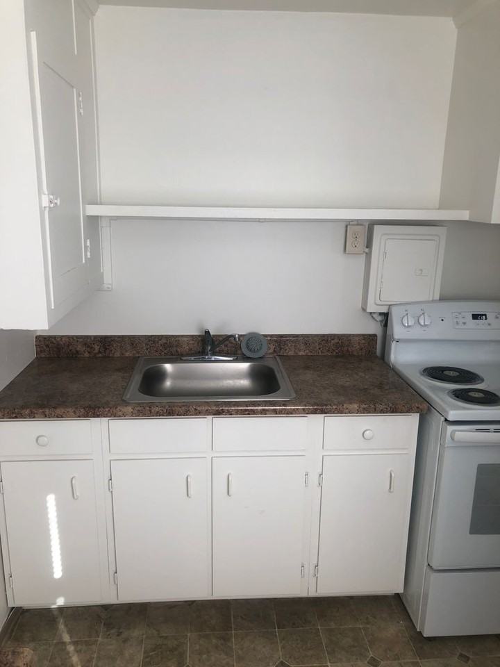 1120 Pine St ##102 - Photo 3 of 3