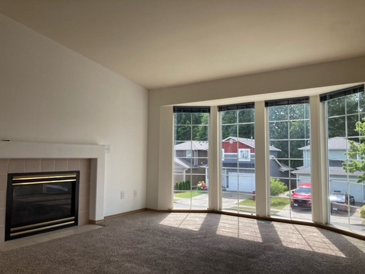 10429 56th Dr Ne - Photo 5 of 13