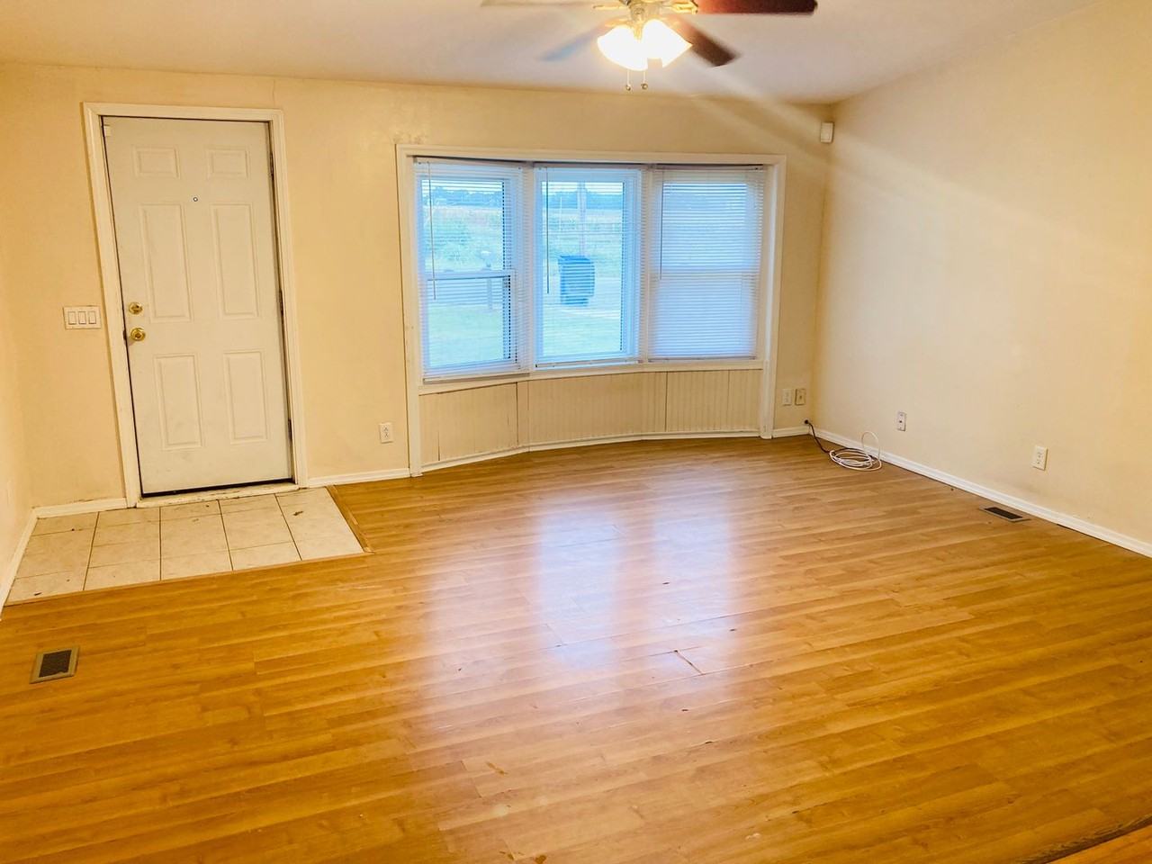 2113 Elmdale Ave - Photo 2 of 15