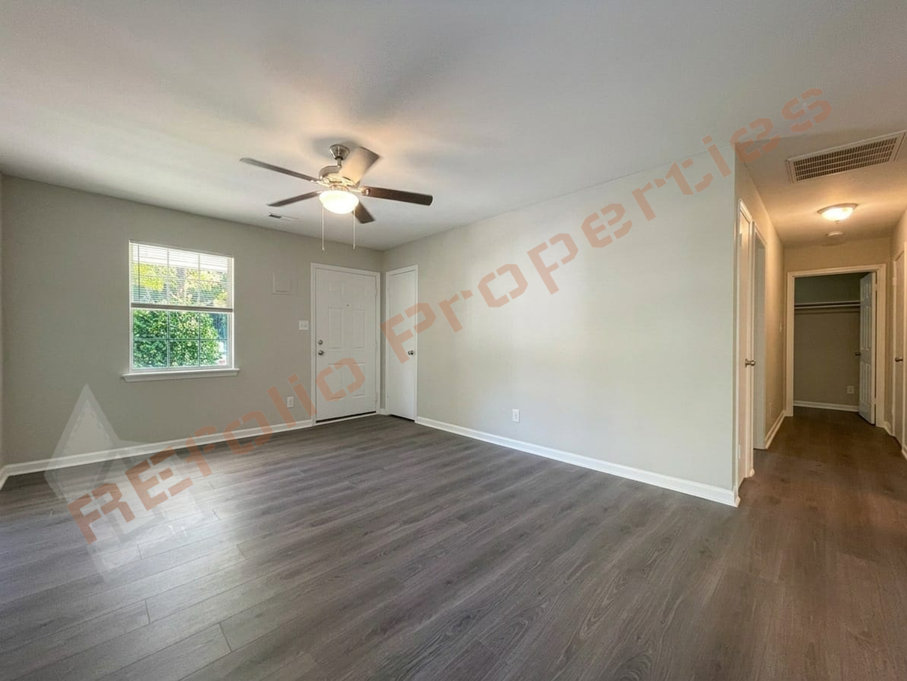 601 Larchwood Dr - Photo 3 of 18
