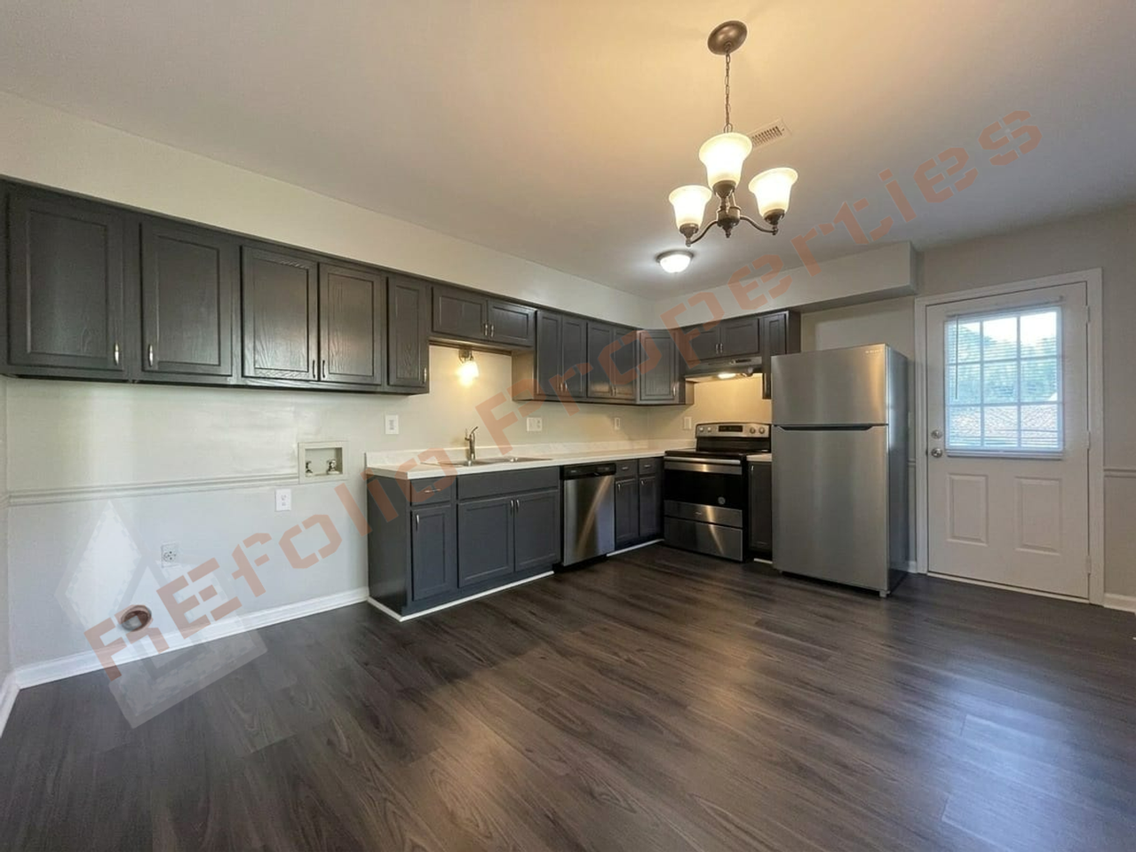 601 Larchwood Dr - Photo 6 of 18