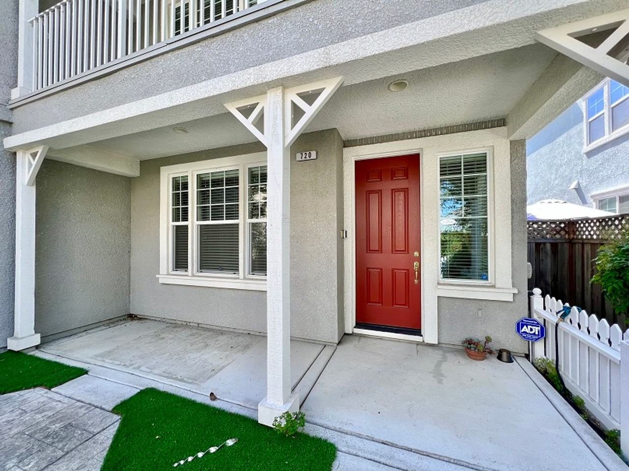 720 Wintergreen Ct - Photo 2 of 26