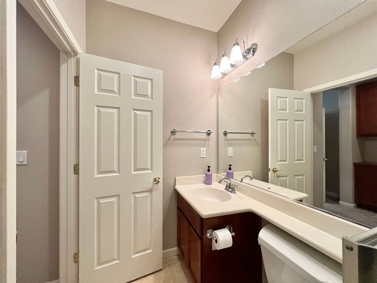 720 Wintergreen Ct - Photo 6 of 26