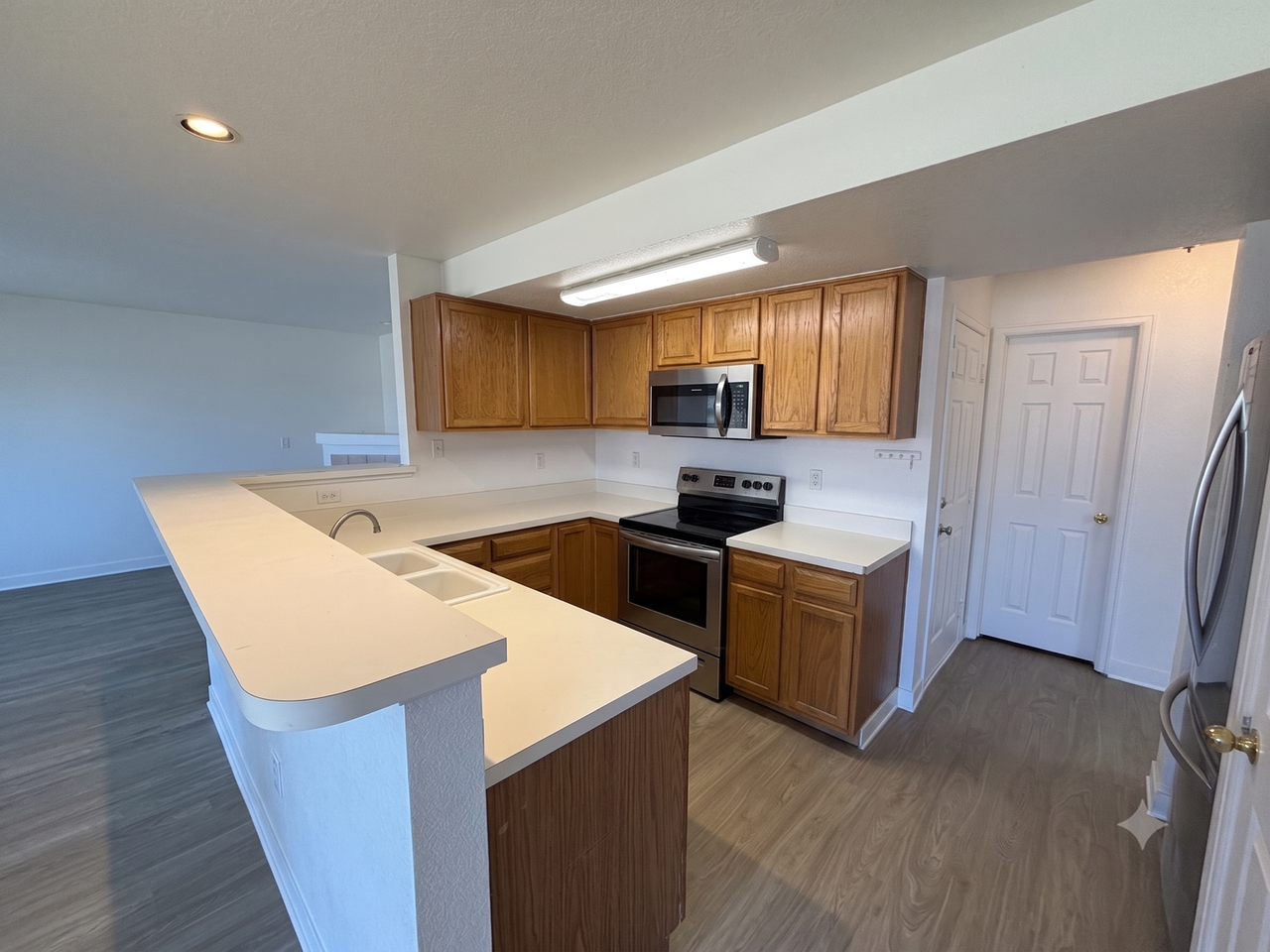 12139 Applewood Ct - Photo 2 of 29