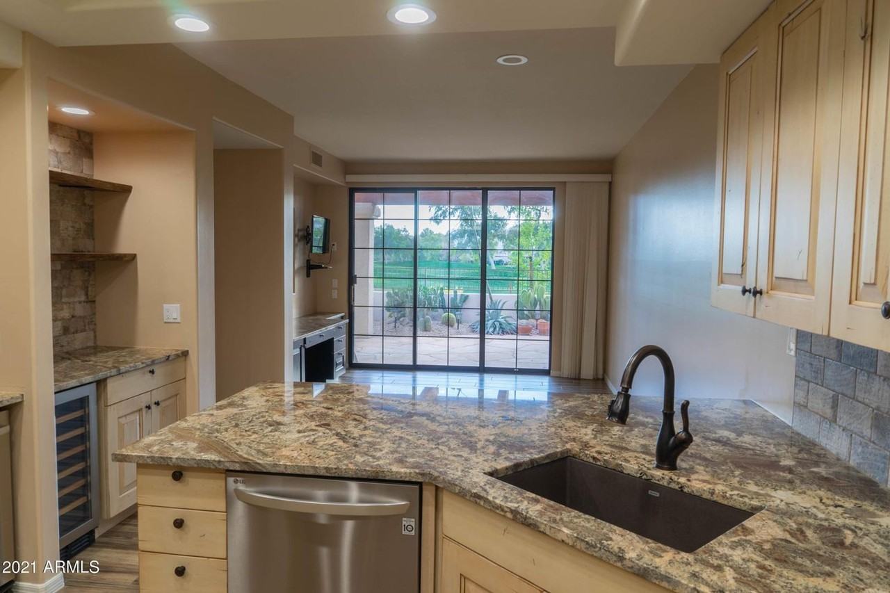 7525 E Gainey Ranch Rd #160 - Photo 3 of 18