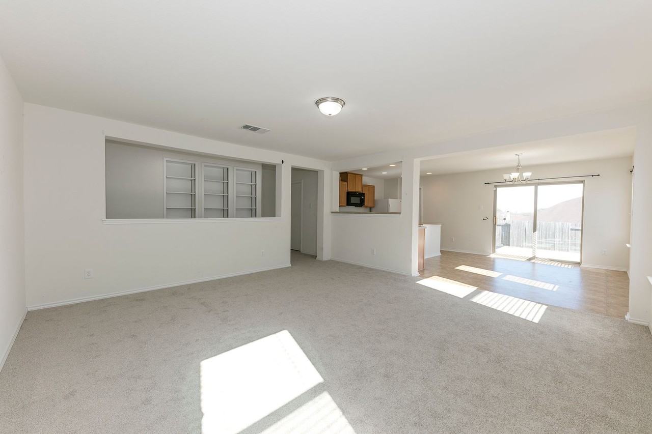1141 Renaissance Trl - Photo 2 of 29