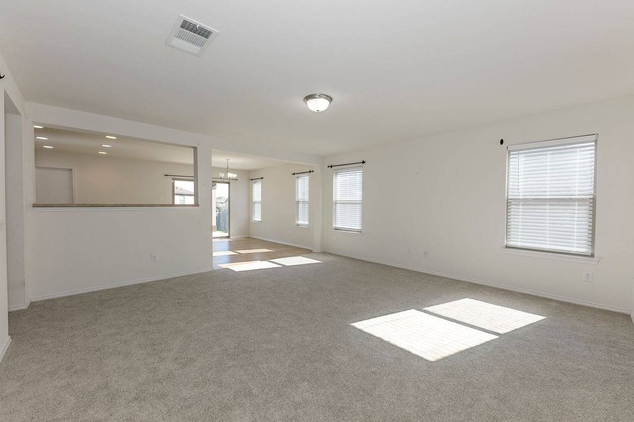 1141 Renaissance Trl - Photo 3 of 29