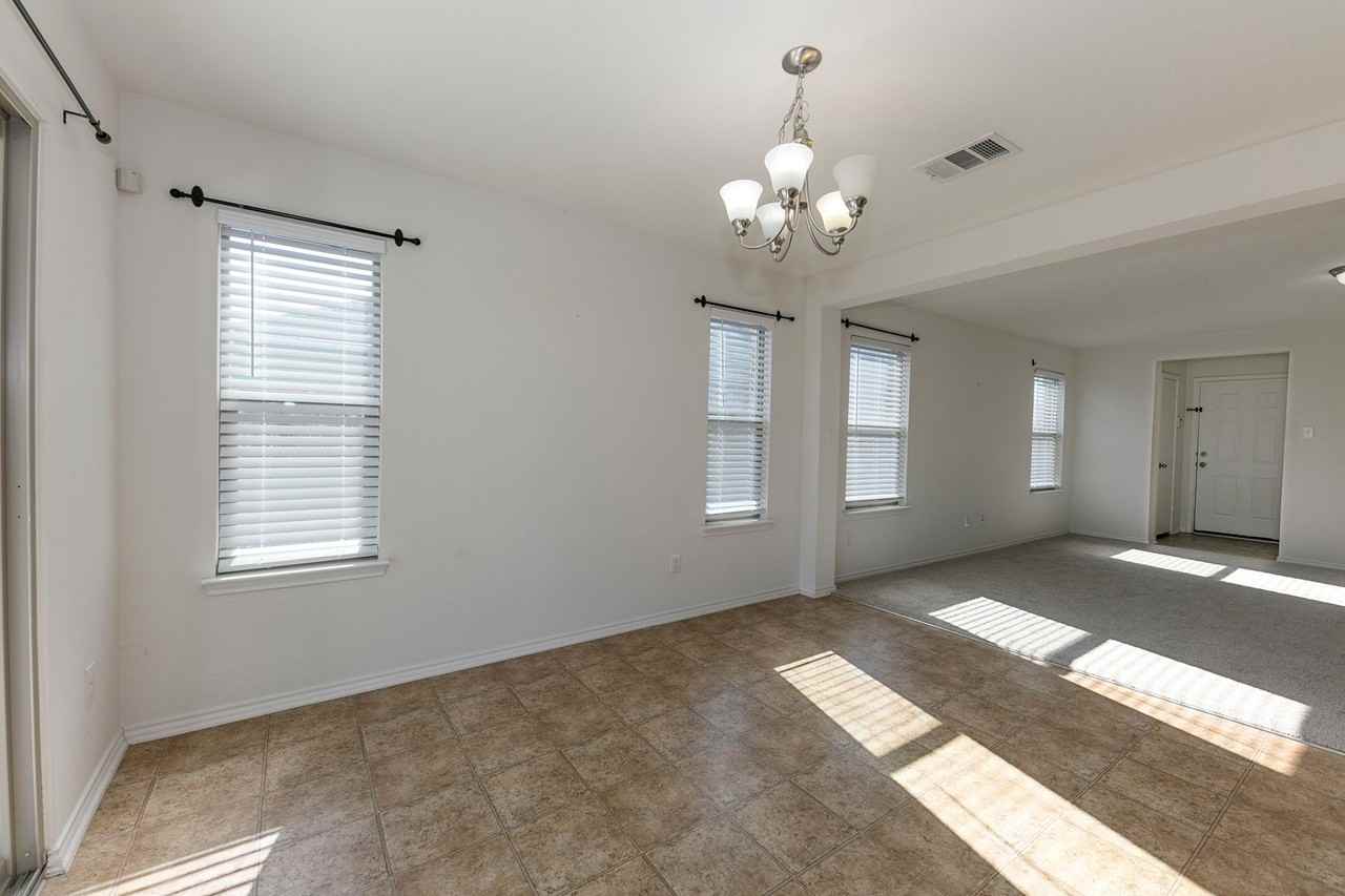 1141 Renaissance Trl - Photo 6 of 29