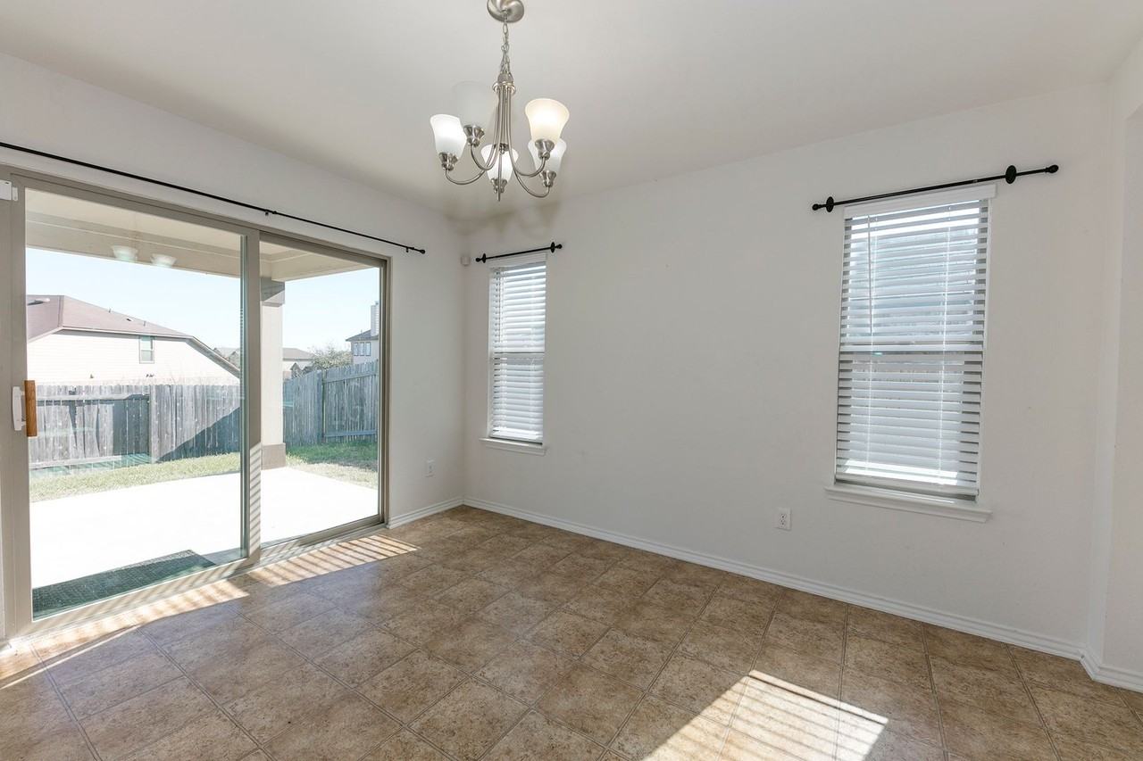 1141 Renaissance Trl - Photo 7 of 29