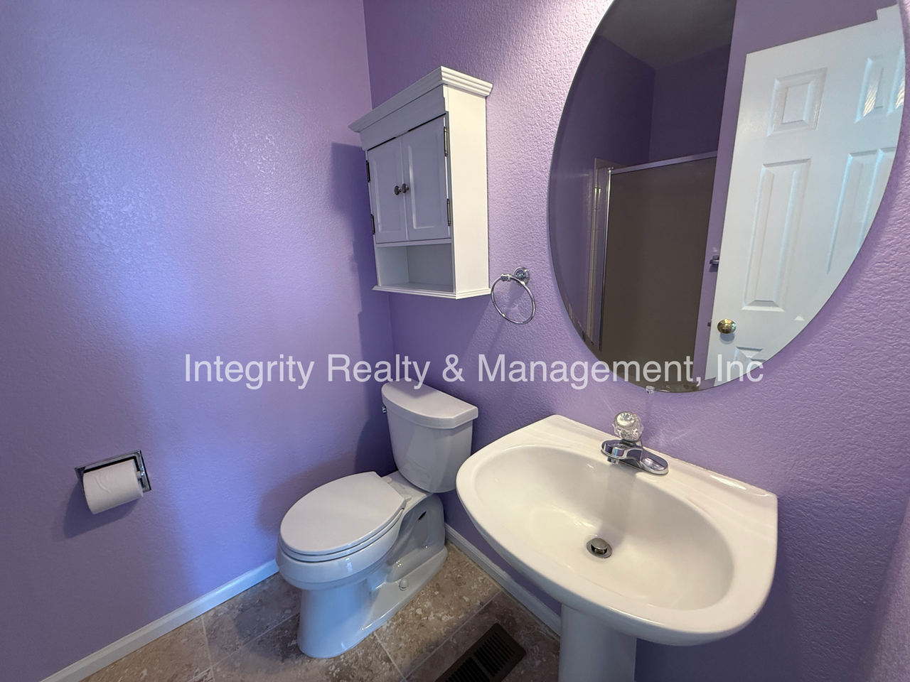 312 W Jamison Pl #5 - Photo 7 of 11