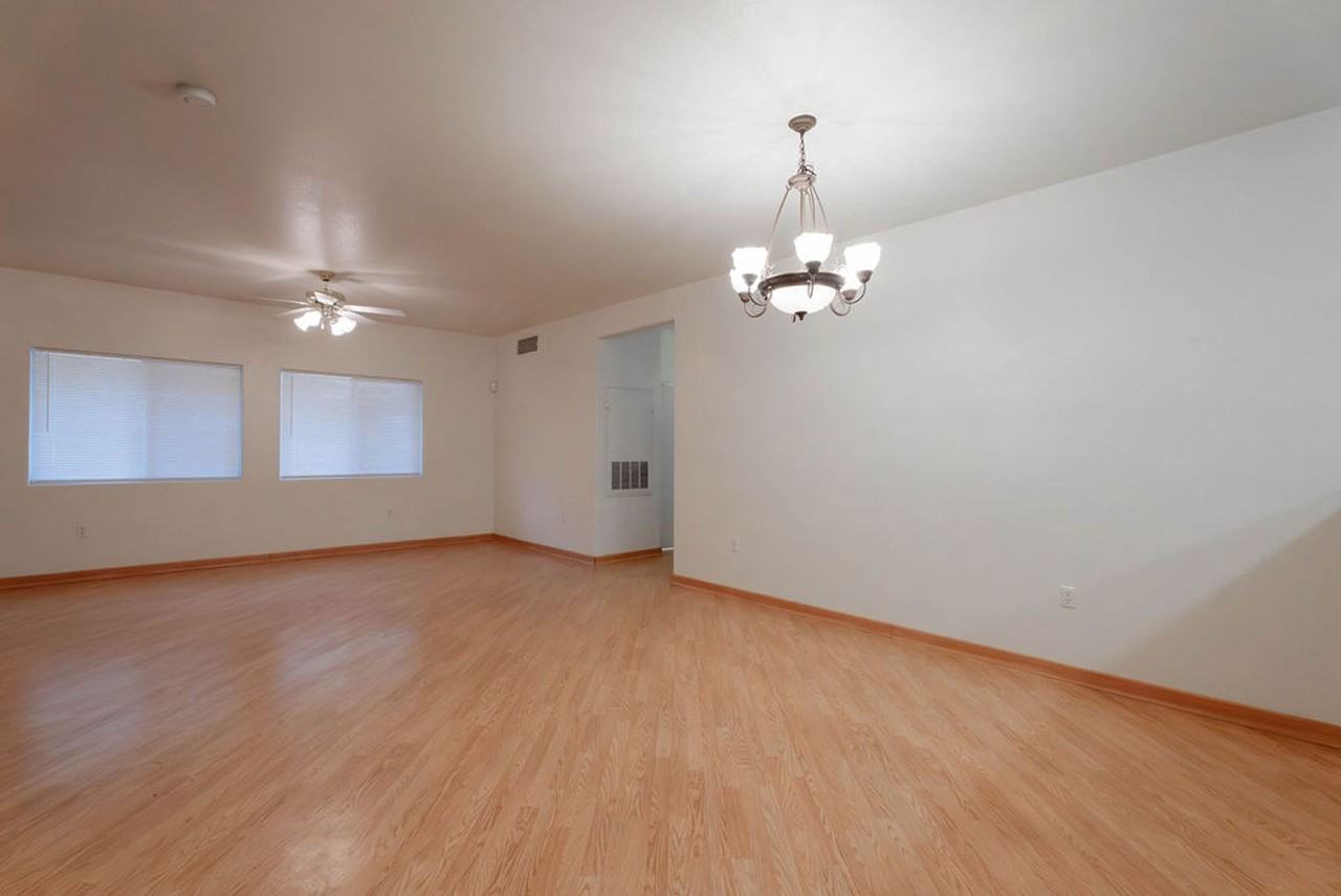 2153 Jasper Bluff St #103 - Photo 5 of 32