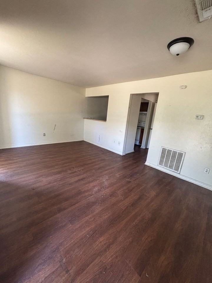 5705 E Texas St - Photo 2 of 7