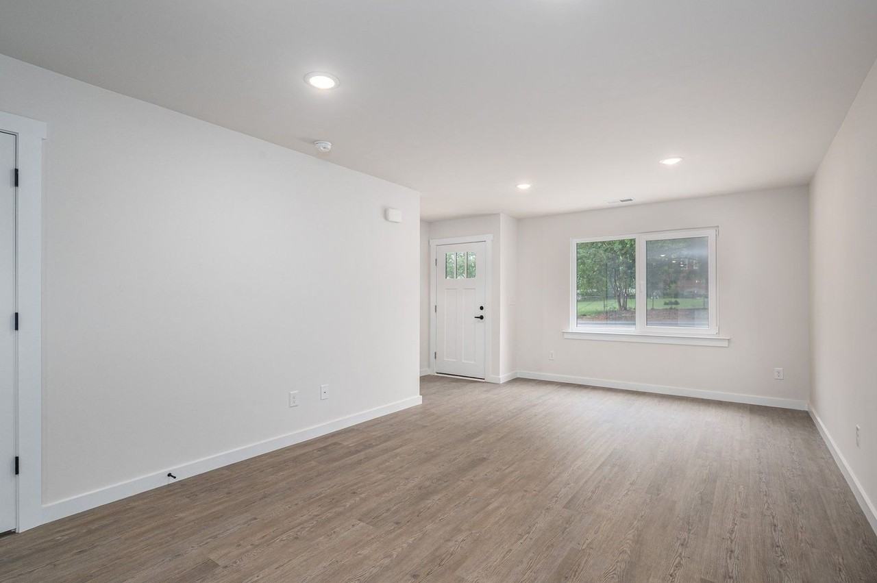 Pet-Friendly Duplex in Hickory! - Photo 4 of 31