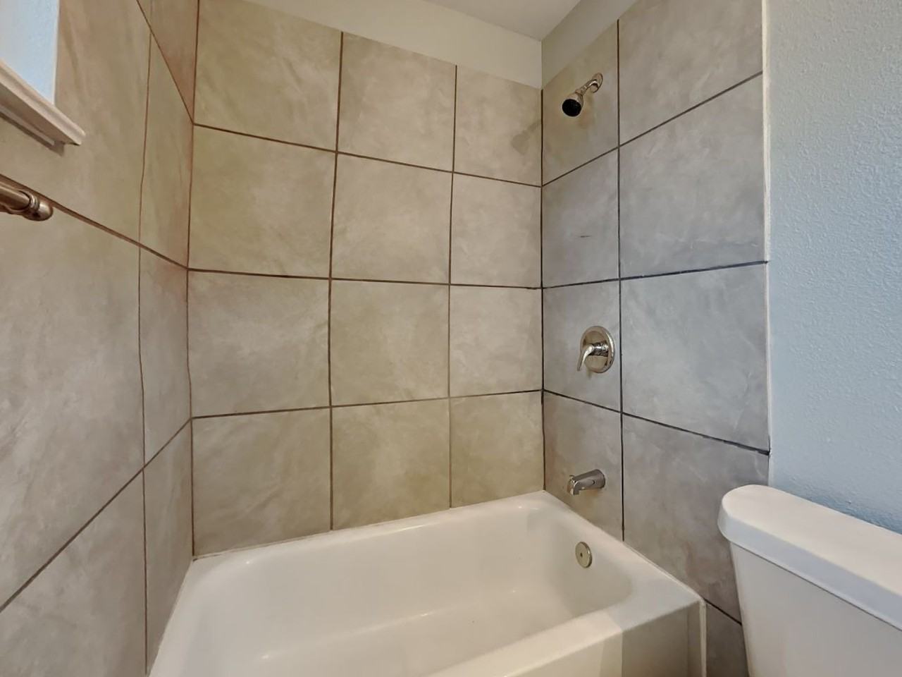 4349 Chestnut Dr - Photo 7 of 17