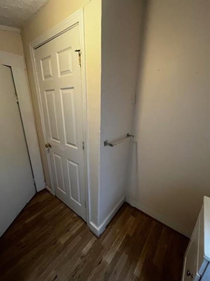 408 Hiley St - Photo 4 of 8