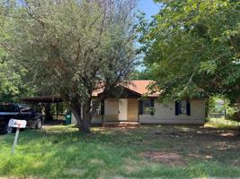 featured image of 808 E Bank St