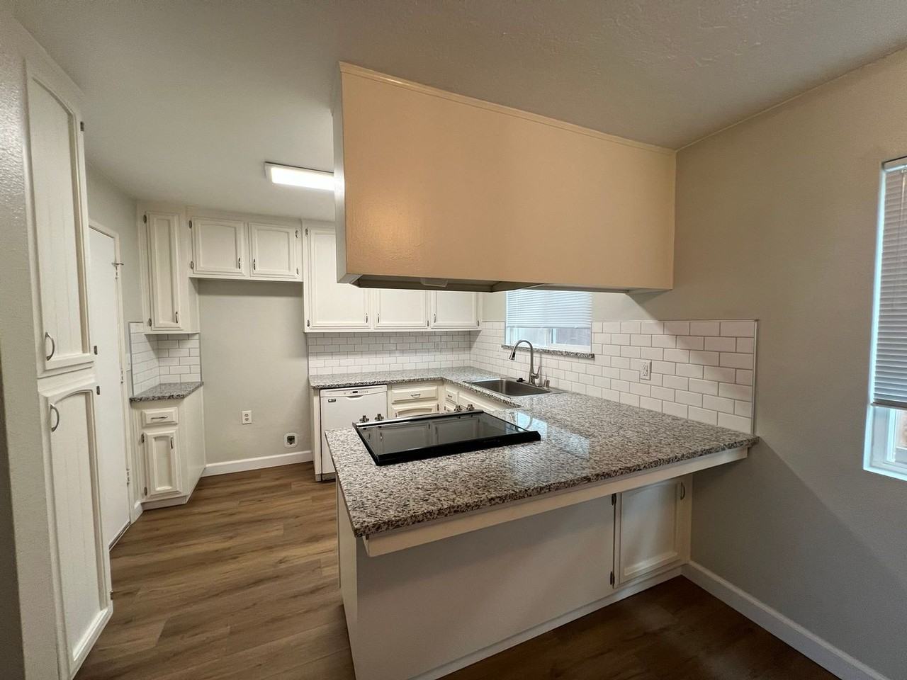 470 Java St - Photo 3 of 18