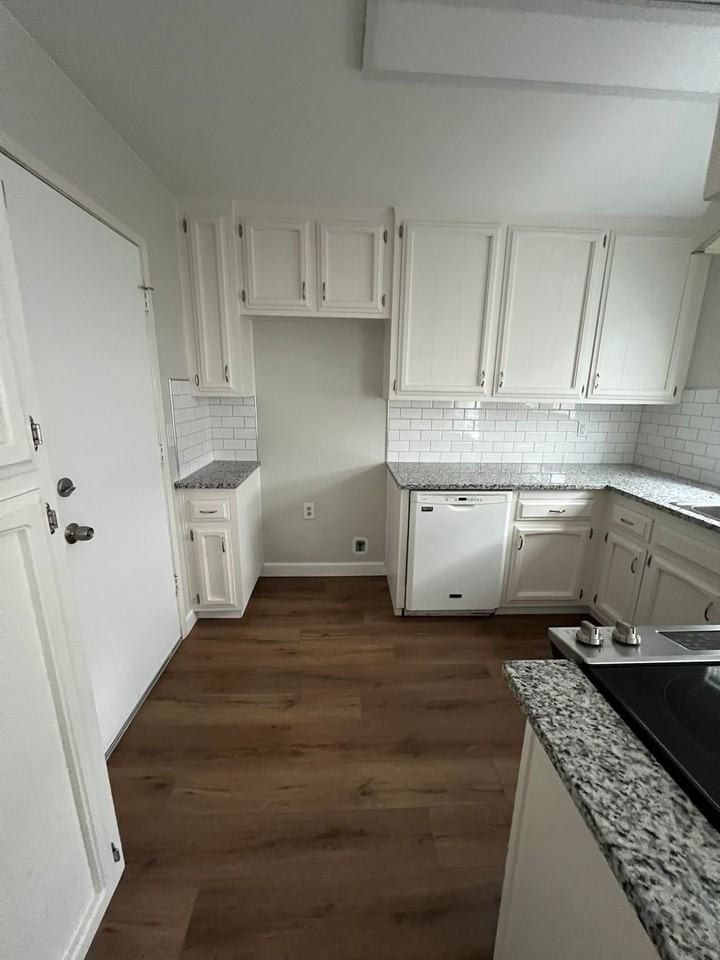 470 Java St - Photo 4 of 18