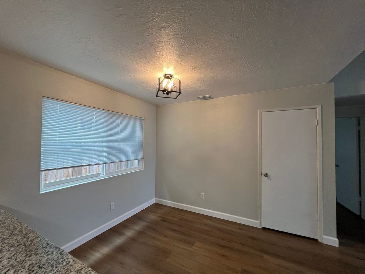470 Java St - Photo 5 of 18