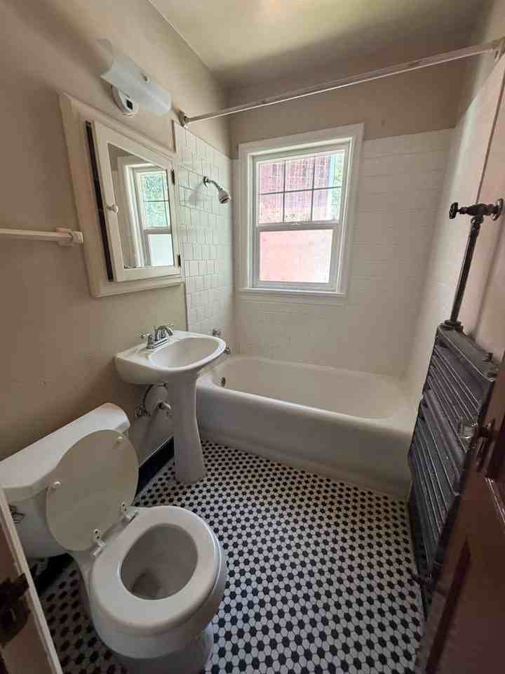 505 N Alameda Ave - Photo 4 of 4