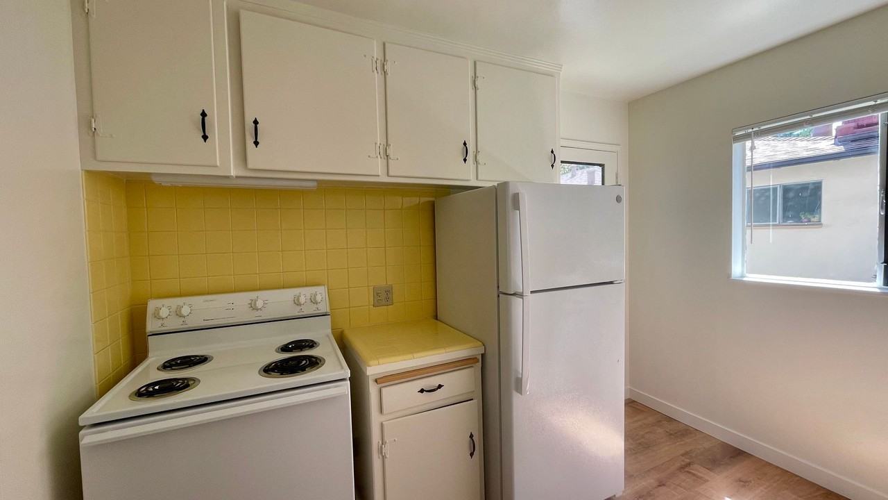 3608 Bickerstaff Rd - Photo 3 of 7
