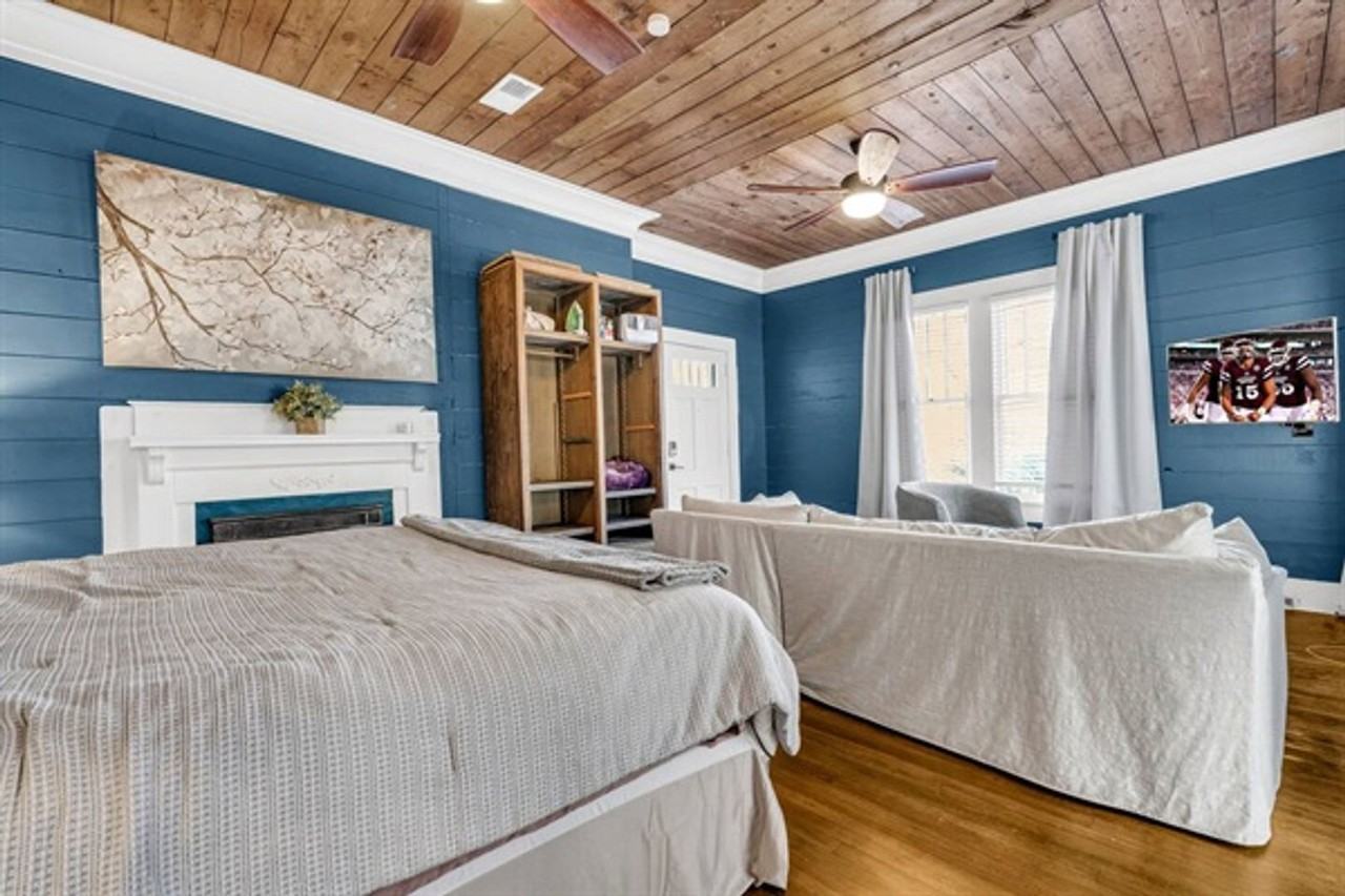 Bully Belle Properties - Photo 3 of 40